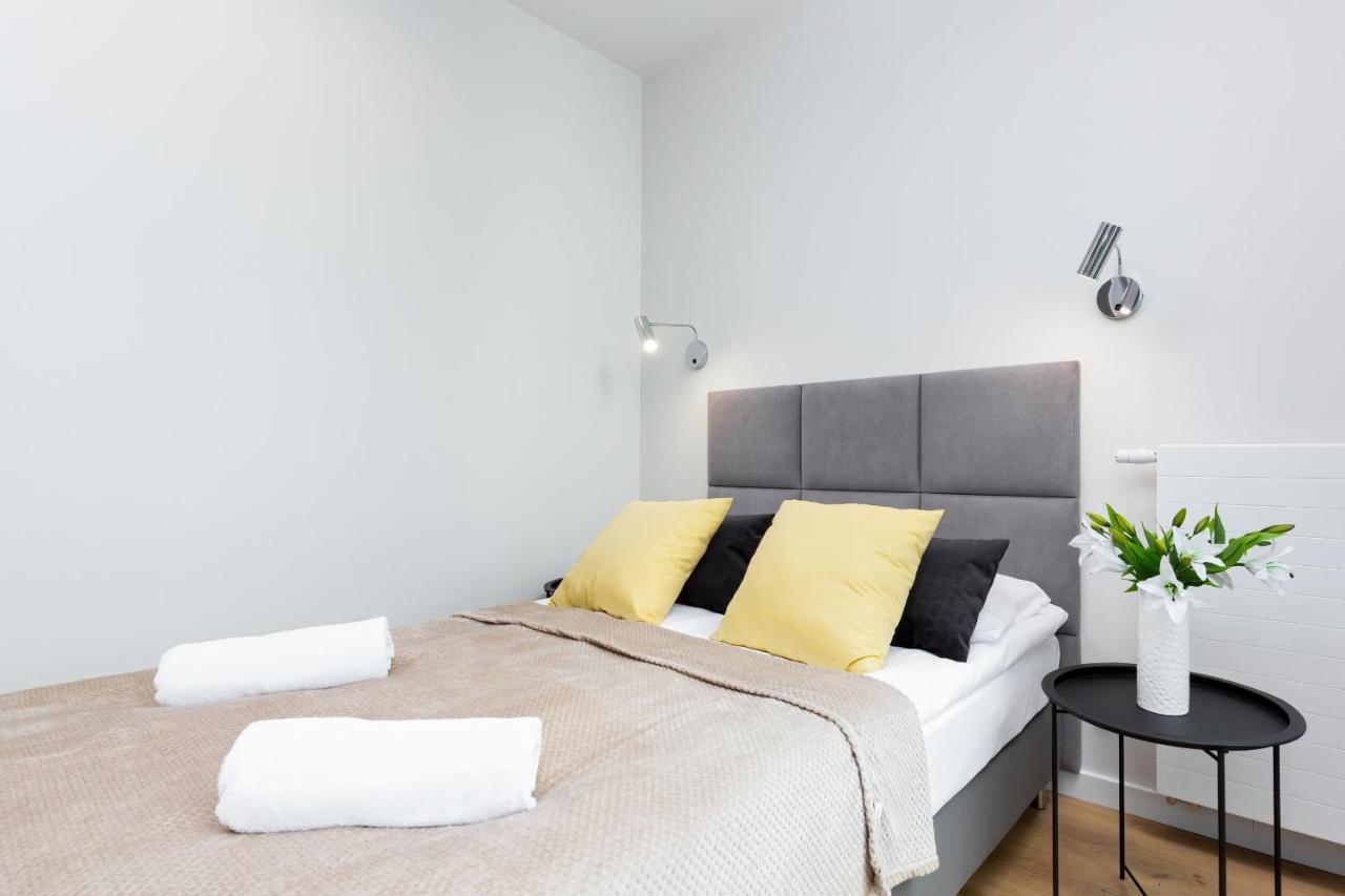 Apartments Browary Warszawskie By Noclegi Renters Varsovia Exterior foto